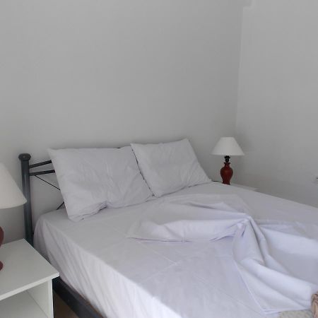 Zeta'S Apartments Sarande Ngoại thất bức ảnh