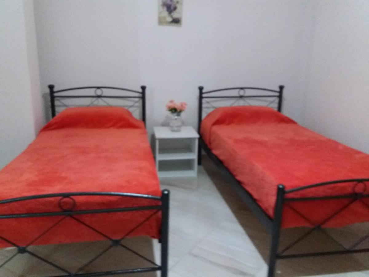 Zeta'S Apartments Sarande Ngoại thất bức ảnh