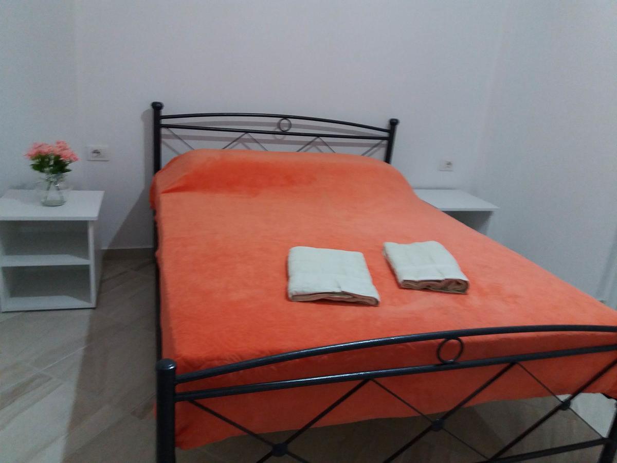 Zeta'S Apartments Sarande Ngoại thất bức ảnh