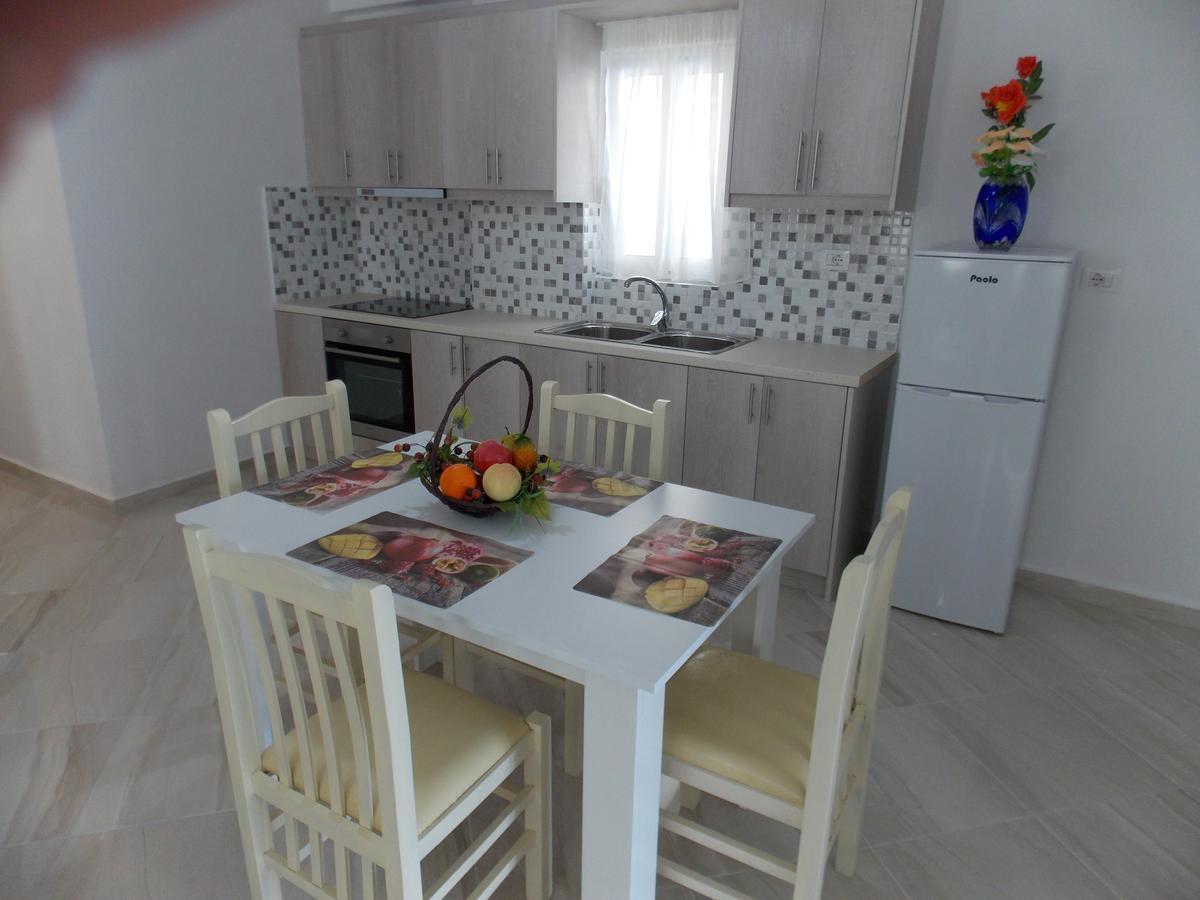 Zeta'S Apartments Sarande Ngoại thất bức ảnh