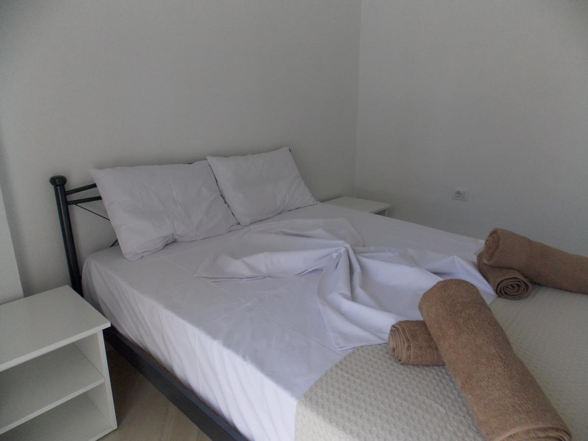 Zeta'S Apartments Sarande Ngoại thất bức ảnh