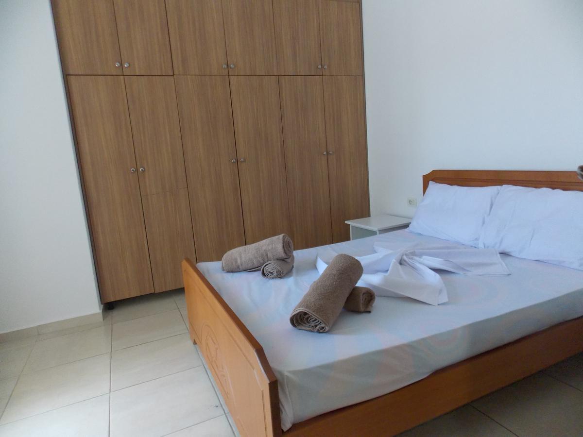 Zeta'S Apartments Sarande Ngoại thất bức ảnh
