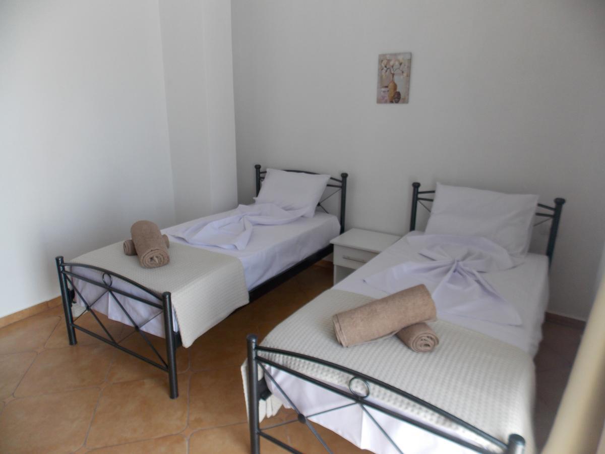 Zeta'S Apartments Sarande Ngoại thất bức ảnh