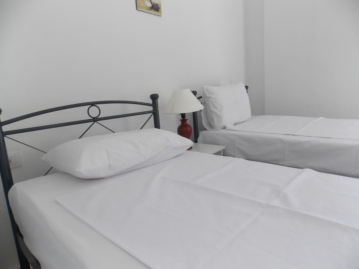Zeta'S Apartments Sarande Ngoại thất bức ảnh