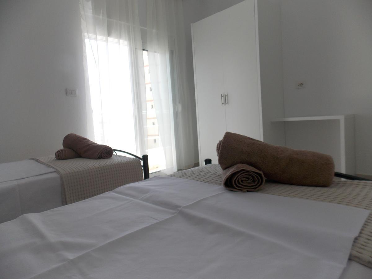 Zeta'S Apartments Sarande Ngoại thất bức ảnh